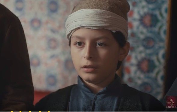 Çocuk oyuncumuz Atilla Arda Gürpınar, Payitaht Dizisinde Ahmet karakterini canlandırdı.