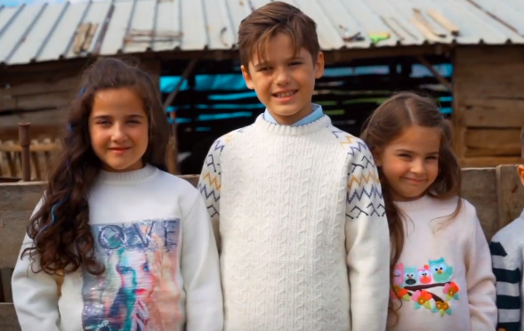 Çocuk oyuncularımız Ahmet Mete , Asya Belçim ve Esila Cansın - Özdilek Reklamında yer aldı.
