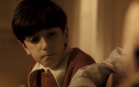 Yetenekli miniğimiz Yiğit Ali, Sana Söz Dizisinde , Erkan Petekkaya`nın çocukluğunu canlandırmaktadır.