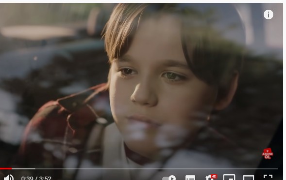 Çocuk oyuncumuz Ahmet Mete, Camdaki Kız dizisinde Çocuk Muzo karakterini canlandırmaktadır.