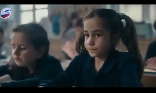 Yetenekli miniğimiz Zeynep Duru’muzun Domestos Reklamı yayında.