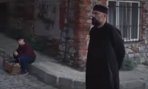 Yetenekli güzelliğimiz Sinan’ımızın, Kızıl Goncalar dizisinde yer almaktadır.